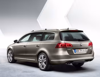 Volkswagen Passat TDI BlueMotion Variant [Worldwide] (B7) '2010–13