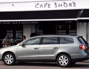 Volkswagen Passat TDI Estate [UK-spec] (B6) '2005–10