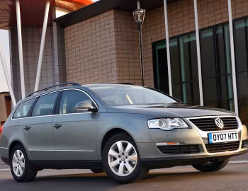 Volkswagen Passat TDI Estate [UK-spec] (B6) '2005–10