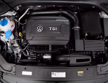 Bajo el capó 2016–19 Volkswagen Passat TSI [North America] (NMS) '2015–19