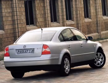 Volkswagen Passat V6 4MOTION Sedan [South Africa] (B5+) '2000–05