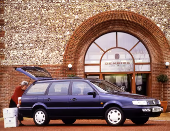 Volkswagen Passat Estate [UK-spec] (B4) '1993–97