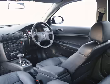 Interior Volkswagen Passat Estate [UK-spec] (B5+) '2000–05