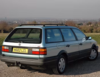 Volkswagen Passat GT Estate [UK-spec] (B3) '1988–93
