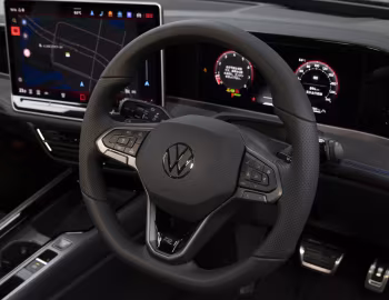 Interior Volkswagen Passat Variant R-Line [Japan] (B9) '2024–pr.