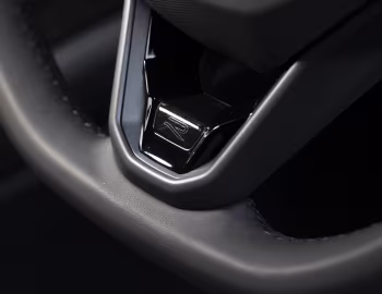 Interior Volkswagen Passat Variant R-Line [Japan] (B9) '2024–pr.