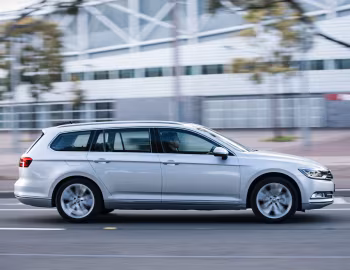 Volkswagen Passat Wagon BlueMotion [Australia] (B8) '2015–19