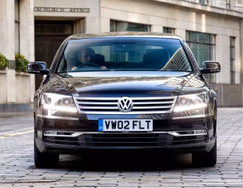 Volkswagen Phaeton 3.0 V6 TDI [UK-spec] (Typ 3D) '10.2010–05.2015