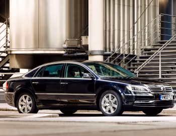 Volkswagen Phaeton 3.0 V6 TDI [UK-spec] (Typ 3D) '10.2010–05.2015