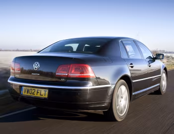 Volkswagen Phaeton 3.0 V6 TDI [UK-spec] (Typ 3D) '10.2010–05.2015