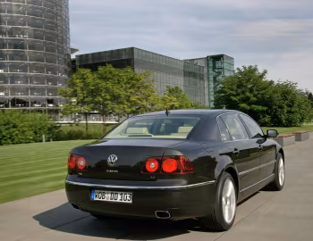 Volkswagen Phaeton 4.2 V8 [Worldwide] (Typ 3D) '03.2007–03.2010