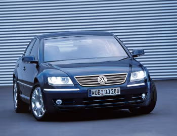 Volkswagen Phaeton 4.2 V8 [Worldwide] (Typ 3D) '05.2003–03.2007