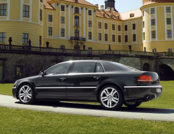 Volkswagen Phaeton V8 Long [Worldwide] '2010–16