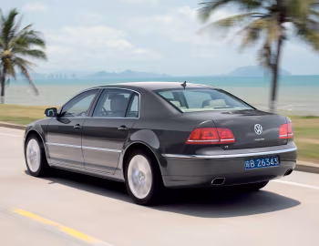 Volkswagen Phaeton V8 Long [Worldwide] '2010–16