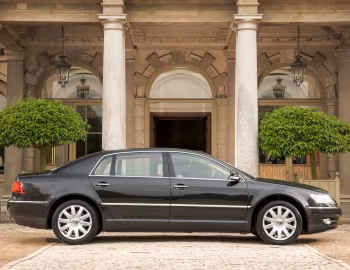 Volkswagen Phaeton W12 [UK-spec] '2007–10