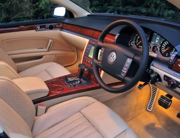 Interior Volkswagen Phaeton W12 [UK-spec] '2007–10