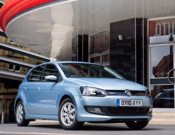 Volkswagen Polo BlueMotion 5-door [UK-spec] (Typ 6R) '2010–14