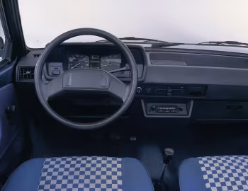 Panel frontal Volkswagen Polo Coupé [Worldwide] (Typ 86C) '08.1982–09.1990