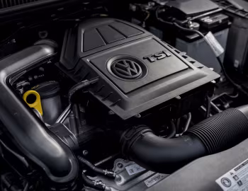 Bajo el capó Volkswagen Polo R-Line [UK-spec] (Typ AW) '2017–21