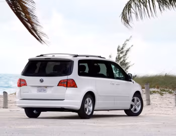 2009–13 Volkswagen Routan [North America] '2008–10.2013