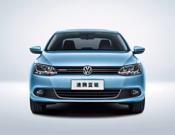 Volkswagen Sagitar Bluemotion '2013–15