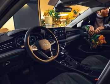 Interior Volkswagen Sagitar 280 TSI '2022–25