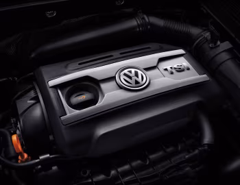 Bajo el capó Volkswagen Sagitar GLI '2013–15