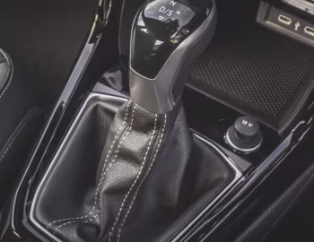 Interior Volkswagen T-Cross R-Line [UK-spec] '2024–pr.