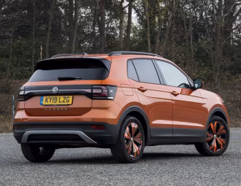 Volkswagen T-Cross SE [UK-spec] '2019–23