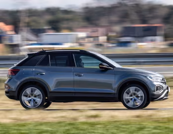 Volkswagen T-Roc [Worldwide] '2021–25