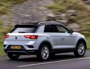 Volkswagen T-Roc [UK-spec] '2017–22