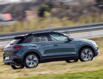 Volkswagen T-Roc [Worldwide] '2021–25