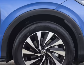 Volkswagen T-Roc 1.5 eTSI Life [UK-spec] '2026