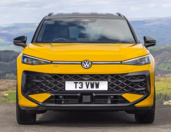Volkswagen T-Roc 1.5 eTSI R-Line [UK-spec] '2026