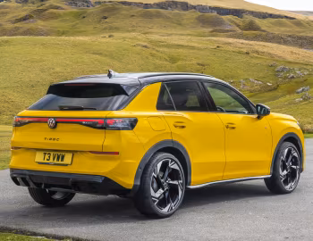 Volkswagen T-Roc 1.5 eTSI R-Line [UK-spec] '2026