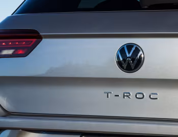 Volkswagen T-Roc 4MOTION R-Line [Australia] '2023–25