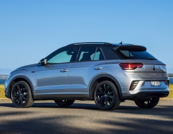 Volkswagen T-Roc 4MOTION R-Line [Australia] '2023–25