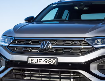 Volkswagen T-Roc 4MOTION R-Line [Australia] '2023–25