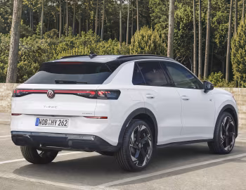 Volkswagen T-Roc Hybrid R-Line [Worldwide] '2026