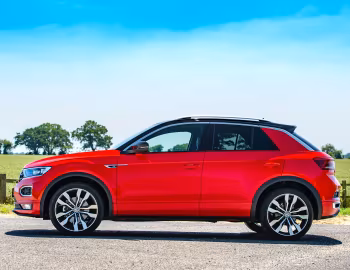 Volkswagen T-Roc R-Line [UK-spec] '2017–22