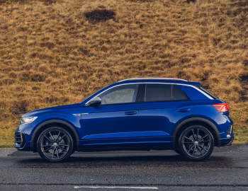 Volkswagen T-Roc R [UK-spec] '2020–22
