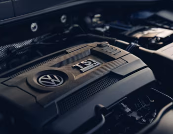 Bajo el capó Volkswagen T-Roc R [UK-spec] '2020–22