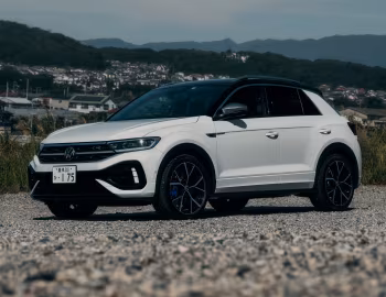 Volkswagen T-Roc R [Japan] '2022–25