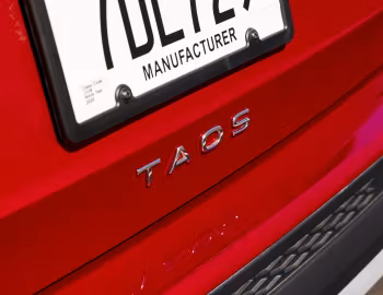 2022–24 Volkswagen Taos SE 4MOTION [North America] '2021–24