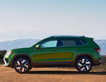 2025–pr. Volkswagen Taos SEL 4MOTION [North America] '2024–pr.