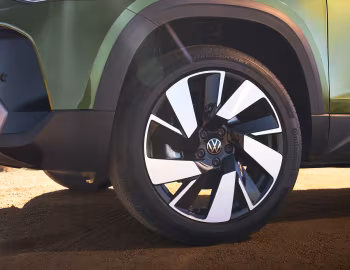 2025–pr. Volkswagen Taos SEL 4MOTION [North America] '2024–pr.