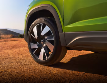 2025–pr. Volkswagen Taos SEL 4MOTION [North America] '2024–pr.