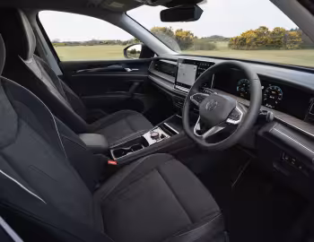 Interior Volkswagen Tayron eTSI Elegance [UK-spec] '2025–pr.