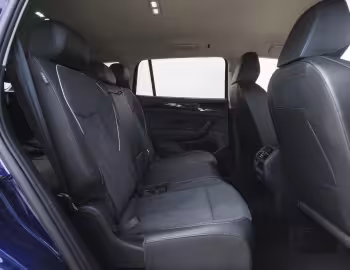 Interior Volkswagen Tayron eTSI Elegance [UK-spec] '2025–pr.