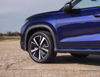 Volkswagen Tayron eTSI Elegance [UK-spec] '2025–pr.